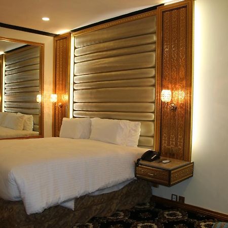 Indus Hotel 하이데라바드 외부 사진