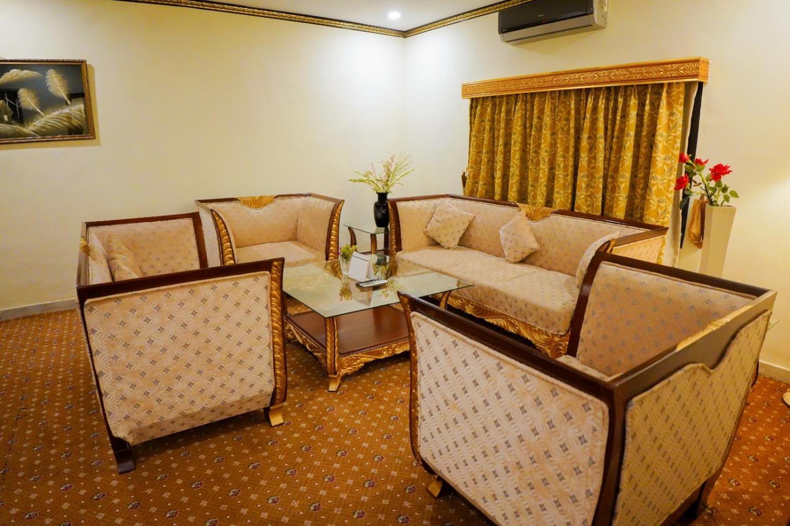 Indus Hotel 하이데라바드 외부 사진