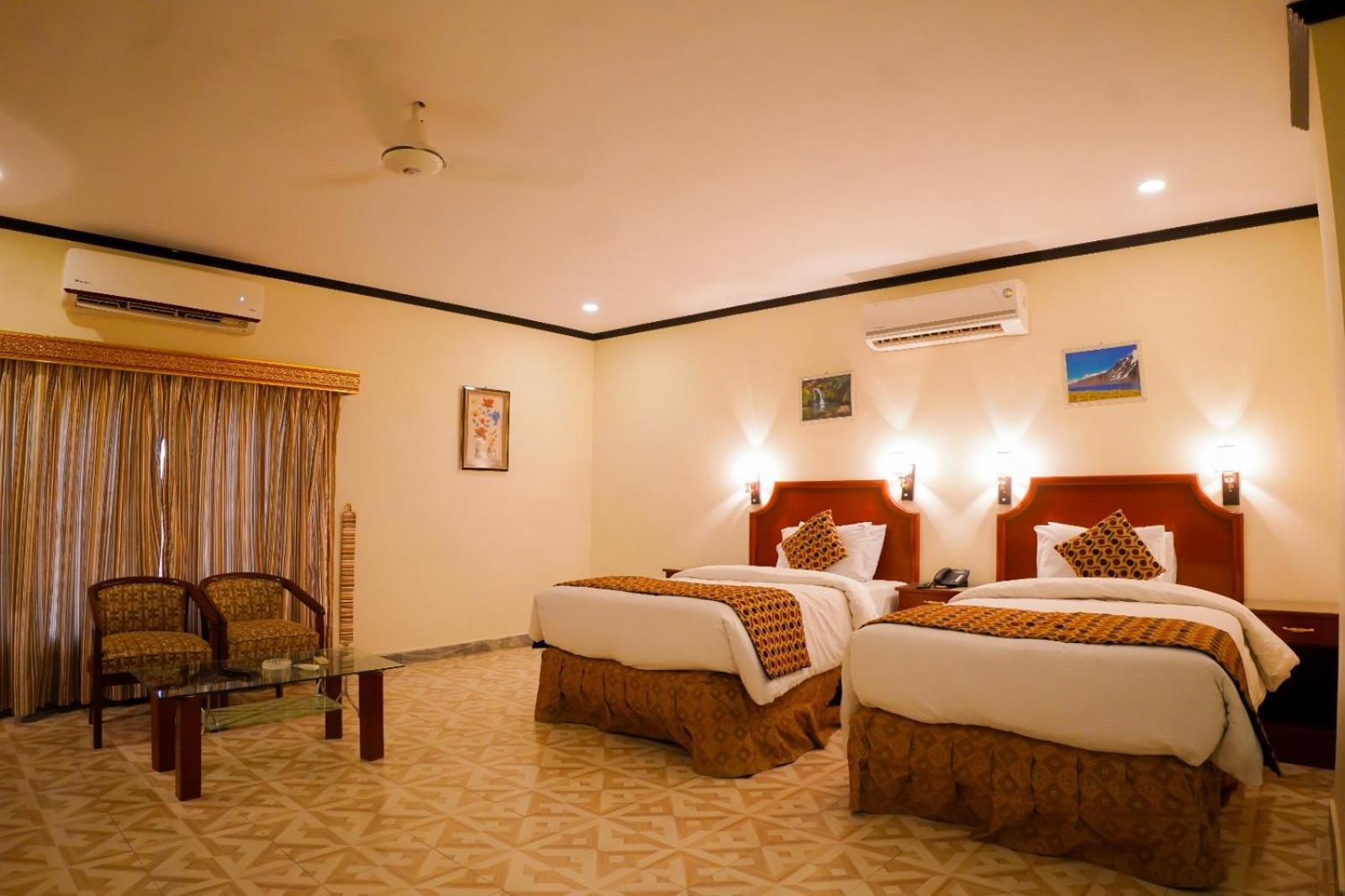 Indus Hotel 하이데라바드 외부 사진