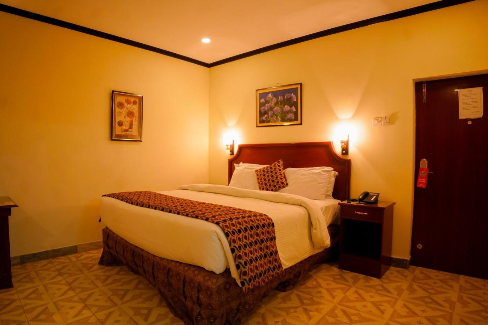 Indus Hotel 하이데라바드 외부 사진